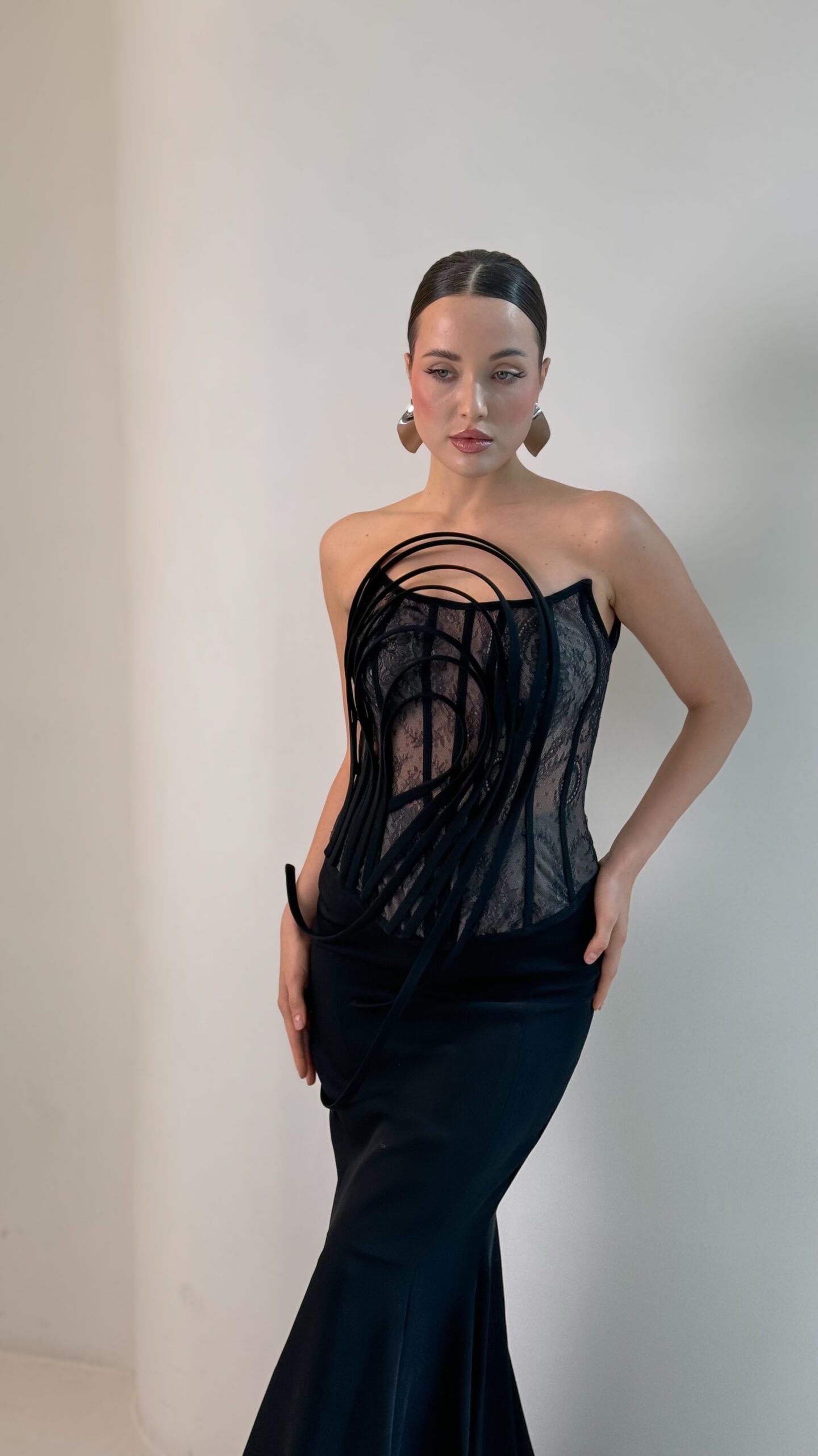 Eclipse dress - الصورة 3